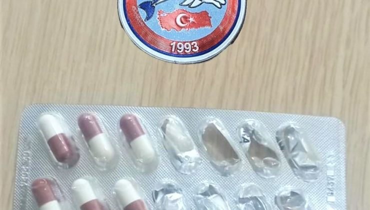 Afyonkarahisar’da 11 kaçak yakalandı, tabanca, tüfek, bıçak ve fişek ele geçirildi