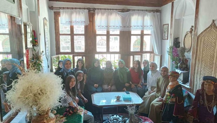 Afyonkarahisar’da liseli gençlere yönelik gezi düzelendi