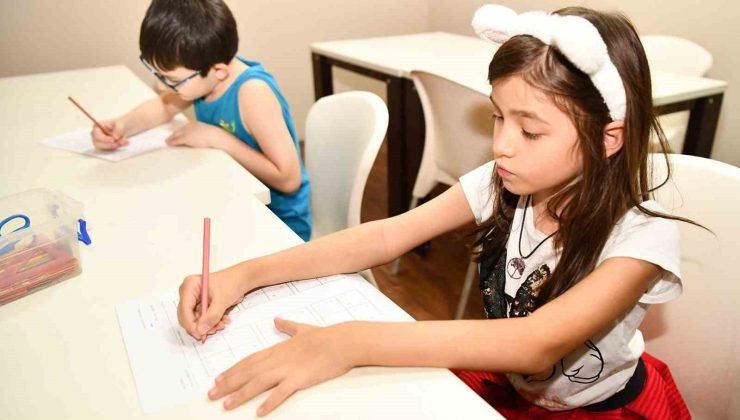 Akıl ve zeka oyunları ile hem eğleniyorlar hem öğreniyorlar