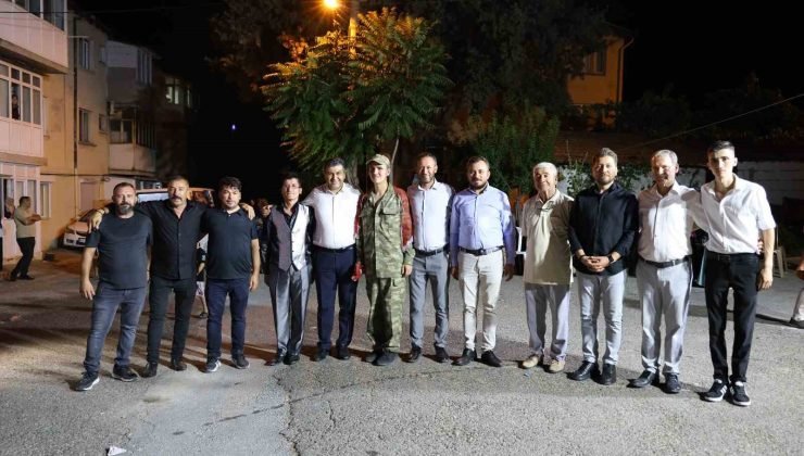 Askere gidemeyen genç için eğlence düzenlendi