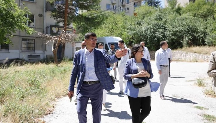 Başkan Kahveci Azot Evlerinde incelemelerde bulundu