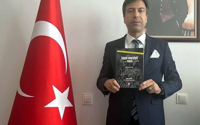 Bekir Şahiner, ’Suçun Ensesinde Yargı’ kitabını yayınladı
