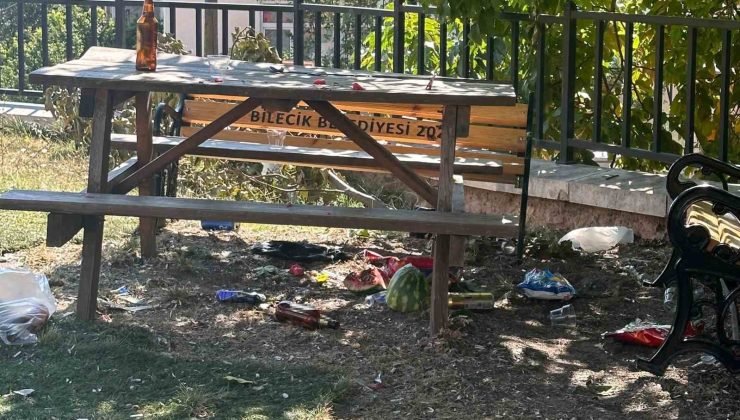 Bu görüntüler tarihi binanın bahçesinde