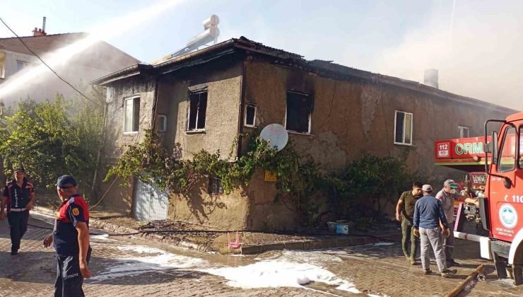 Çay’da yangın korkuttu