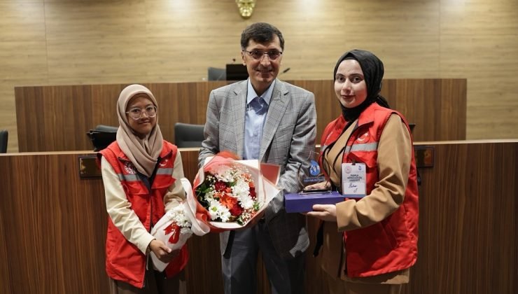 Damla Gönüllülük Hareketi ekibi Başkan Kahveci’yi ziyaret etti