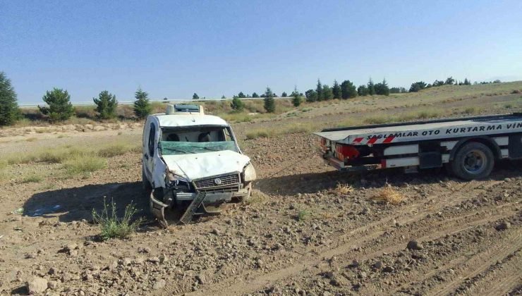 Devrilen kamyonette 2 kişi yaralandı