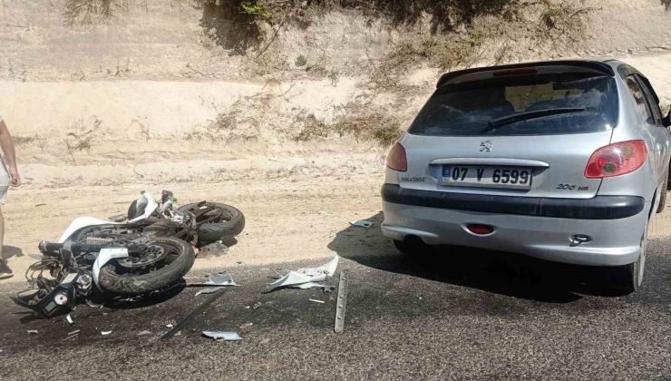 Domaniç’te motosiklet ile otomobilin çarpışması sonucu 2 kişi yaralandı