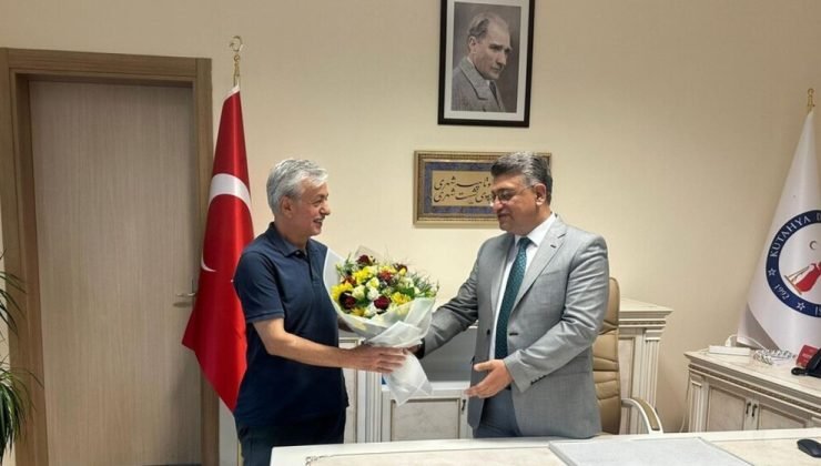 DPÜ’de ilahiyat ve fen edebiyat fakültelerine yeni dekanlar atandı