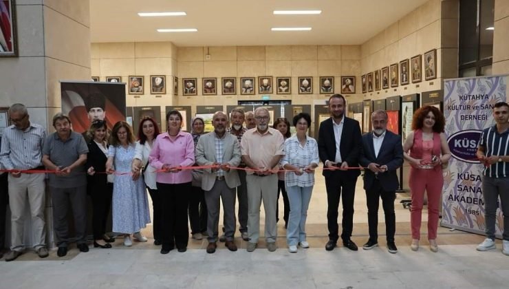 ’Kurtuluşun Eşiği Dumlupınar 1922’ isimli sergi açıldı