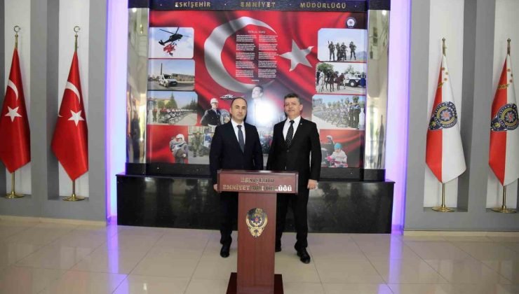 Eskişehir Emniyet Müdürü Tolga Yılmaz düzenlenen törenle görevine başladı