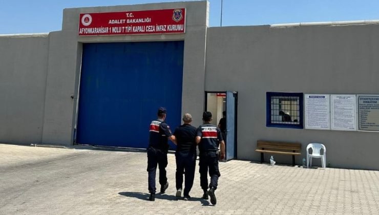 FETÖ’ye üye olma suçundan aranan şahsı jandarma yakaladı