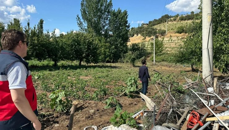 Gediz AK Parti yöneticileri selden zarar gören köyleri ziyaret etti