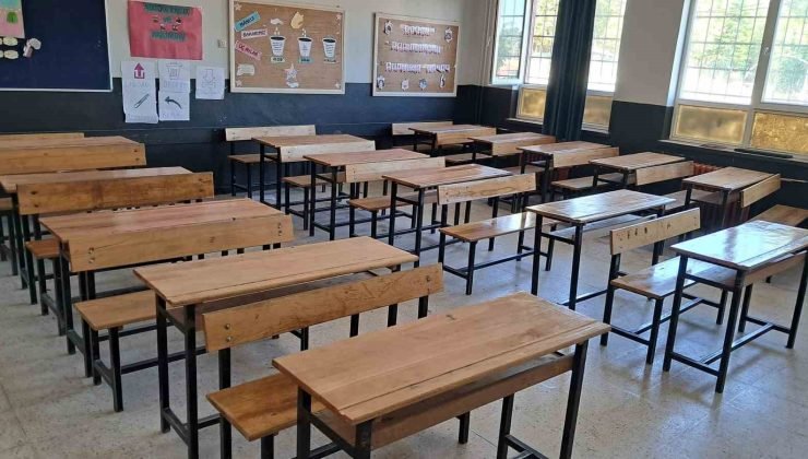 Gediz’de eğitimcilerden büyük fedakarlık