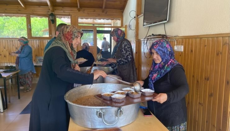 Gölpazarı Öğretmenevi Müdürlüğü’nden aşure ikramı
