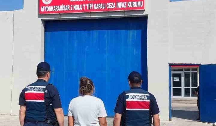 Hakkında hapis cezası bulunan şahsı jandarma yakaladı
