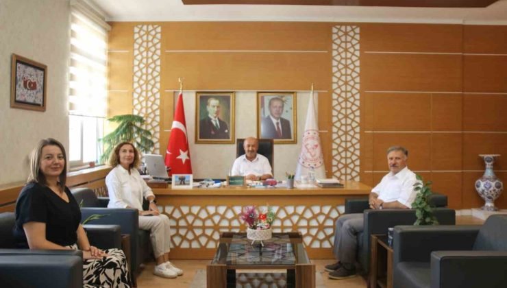 Kütahya Fevzi Çakmak İlkokulunun “Sayfalar Canlanıyor” isimli projesi Teknofest finallerinde