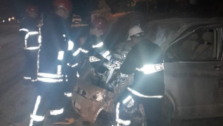 Kütahya’da kamyonet ile otomobil çarpıştı: 1 ölü 2 yaralı