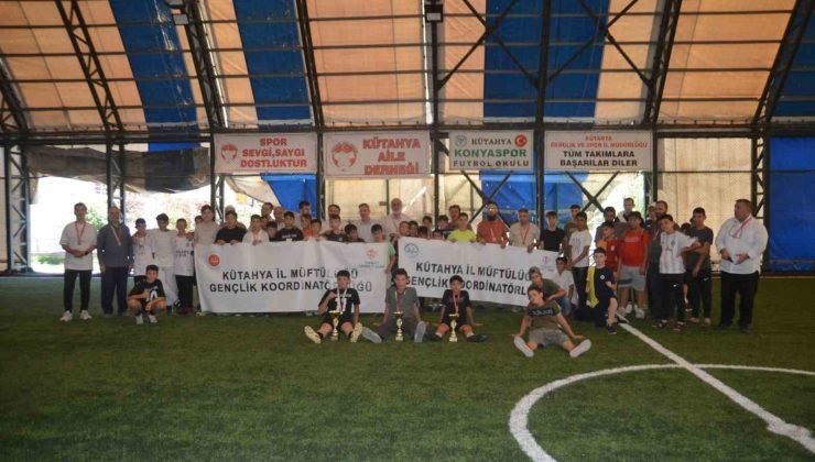 Kütahya’da Yaz Kur’an Kursları Futbol turnuvası düzenlendi