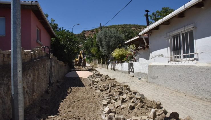 Osmangazi Mahallesinde bozuk yollar çözüme kavuştu