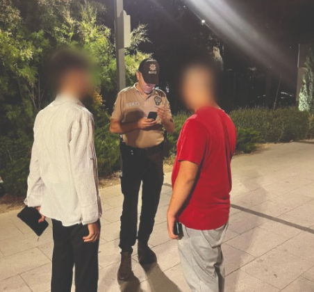 Polis ekiplerince parklardaki şüphelilere yönelik uygulama yapıldı