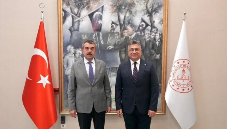 Rektör Kızıltoprak, Millî Eğitim Bakanı Tekin ile bir araya geldi