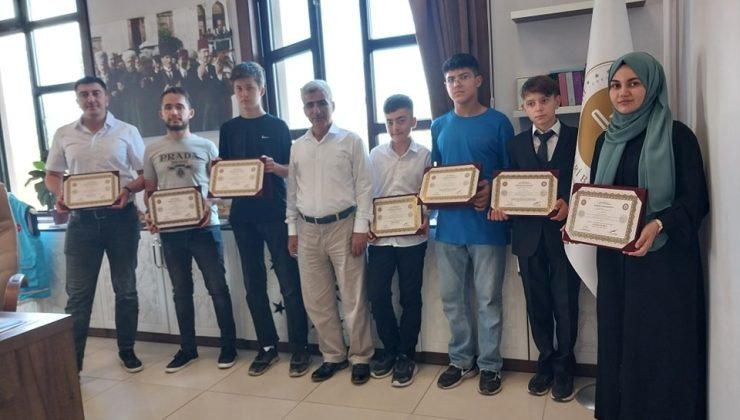 Simav’da 7 öğrenciye hafızlık belgesi