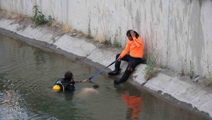 Sulama kanalına düşen çocuğu kurtardı, kendi kurtulamadı… Ölmeden önceki son anları kamerada