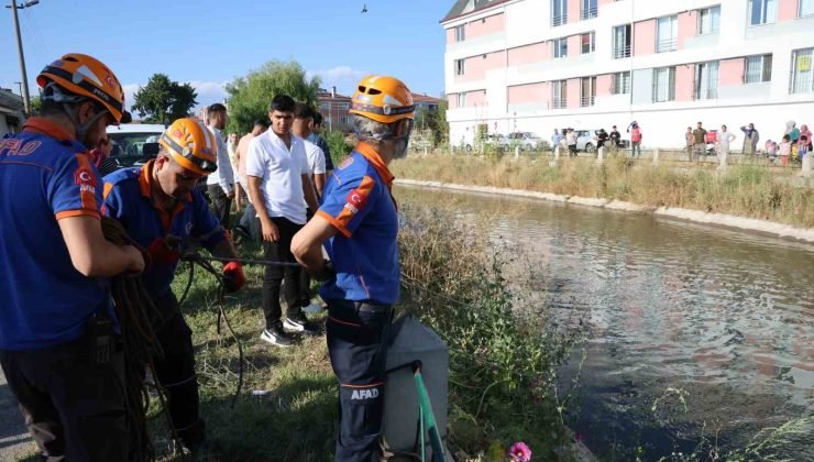 Suya düşen yabancı uyruklu çocuğu kurtaran şahıs akıntıya kapılarak kayboldu