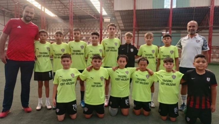 Tavşanlı Futbol Akademisi futbolcuları Sivas U 12 Cup’da