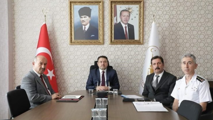 Vali Işın, yeni eğitim-öğretim yılı toplantısına Katıldı