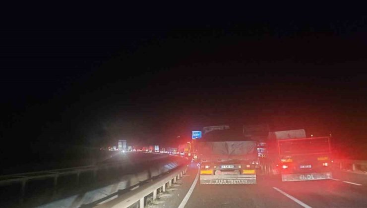 Yol çalışması sürücüleri isyan ettirdi, 10 kilometrelik araç konvoyu oluştu