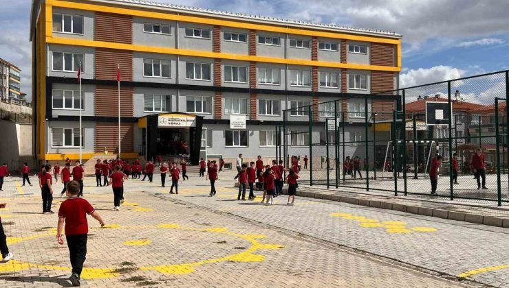 Afyonkarahisar’da iki okul çoklu yabancı dil alanın da pilot okul seçildi