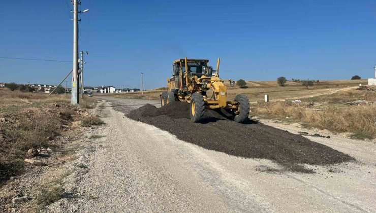 Asfaltlama ve yol bakım çalışmaları devam ediyor