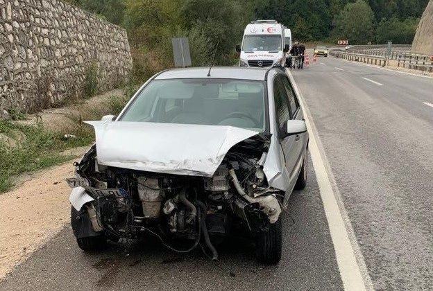 Bilecik’te trafik kazası: 3 yaralı
