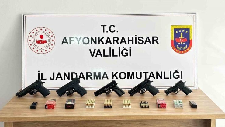 Düğünde havaya ateş açan magandalar silahlarıyla birlikte yakalandı