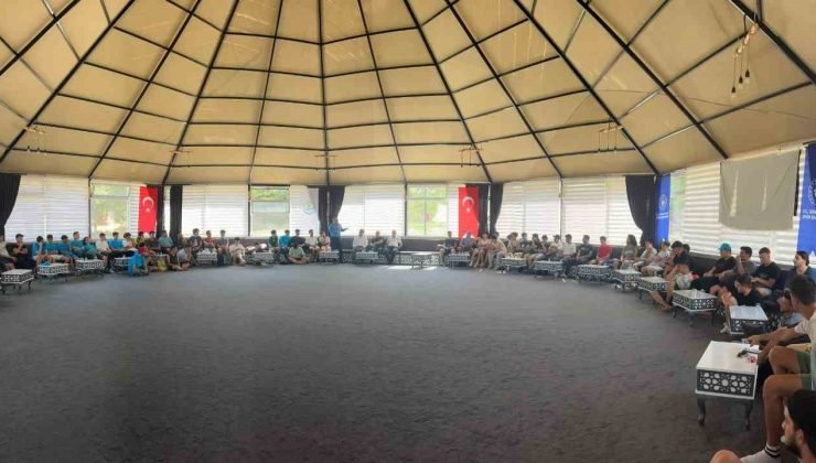 Gençler sezonun son ulusal kampında buluştu