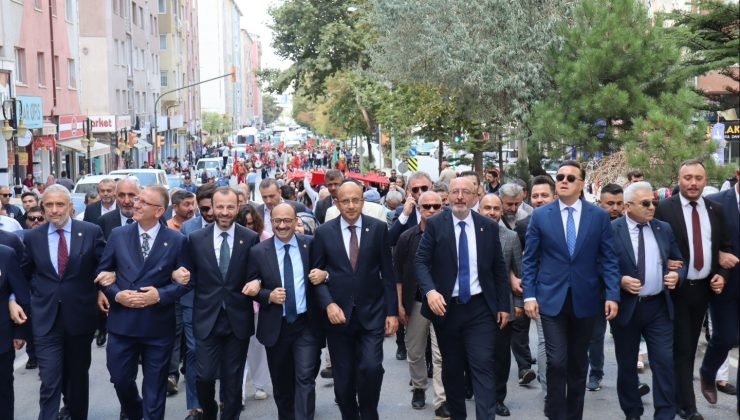 Kütahyalılardan Adnan Menderes’e büyük vefa