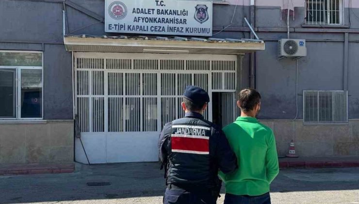 6 yıl 1 ay 6 gün hapis cezasıyla aranan şahsı jandarma yakaladı