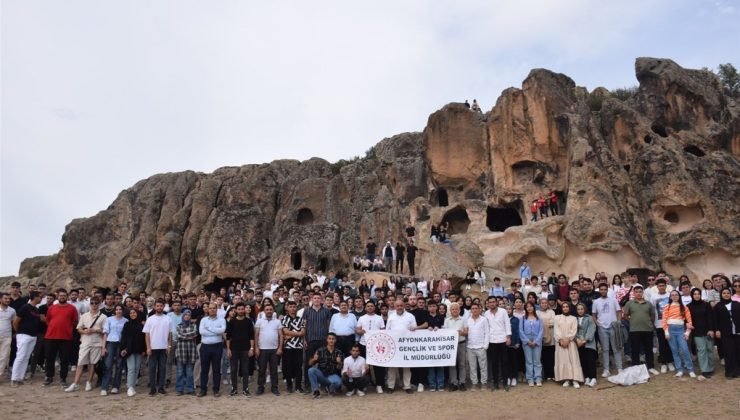 Afyonkarahisar üniversiteli gençlere Frigya gezisi