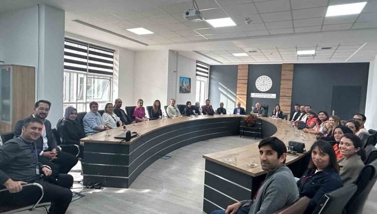 Afyonkarahisar’da Harezmi Eğitim Modeli öğretmen eğitimleri başladı