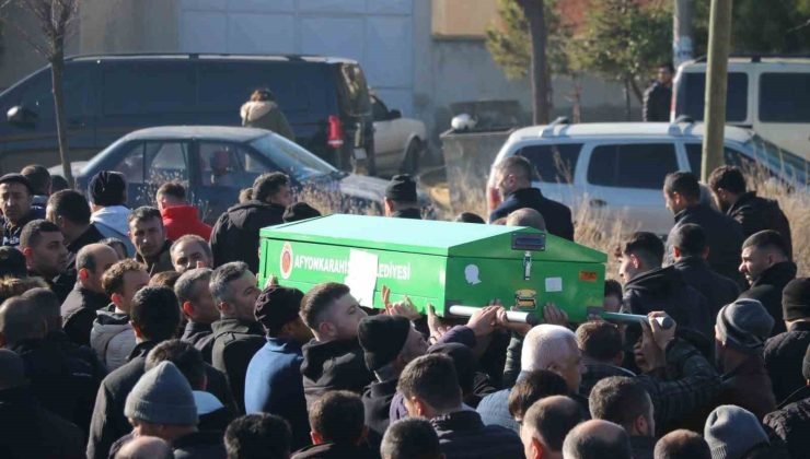 Boşanmak üzere olduğu karısı ile ailesinden 3 kişiyi katleden zanlıya mahkemeden ceza yağdı