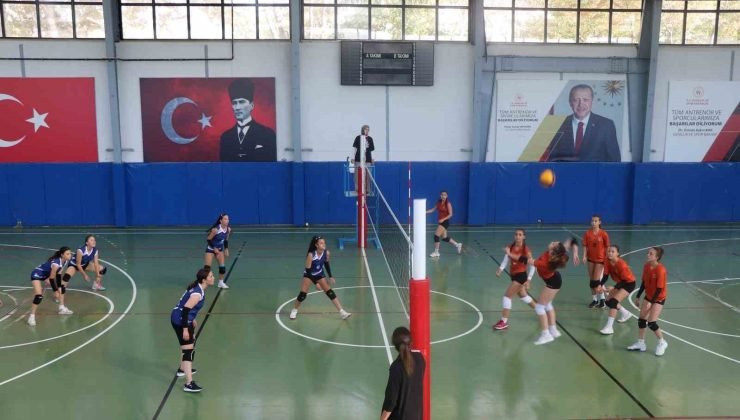 Bozüyük’te 29 Ekim Cumhuriyet Bayramı kapsamında sportif turnuvalar başladı