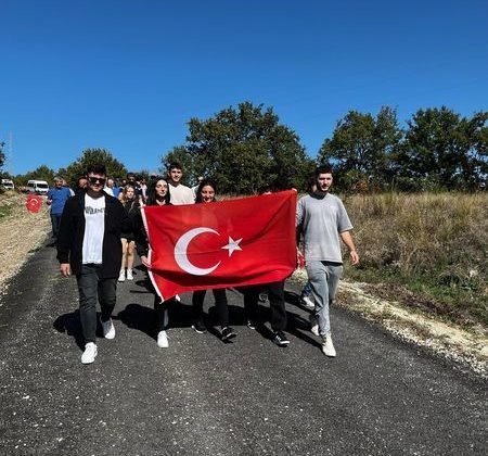 Doğanın güzelliklerini keşfetmeye çıktılar