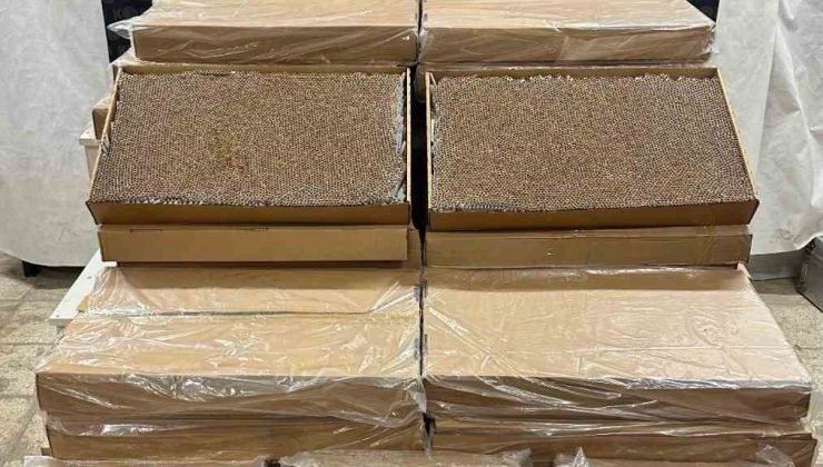 Eskişehir’de 75 bin dal kaçak makaron ve 140 bin adet sigara filtresi ele geçirildi