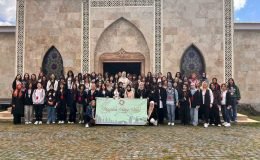 Eskişehirli öğrencilerin katıldığı ’Maziden Âtiye Ahlat’ programı başladı