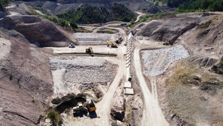 Gediz Kayacık Barajı’nda çalışmalar aralıksız devam ediyor