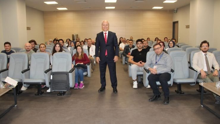 Kütahya Şehir Hastanesi’nde konferans