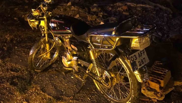 Minibüsle çarpışan motosiklet sürücüsü yaralandı