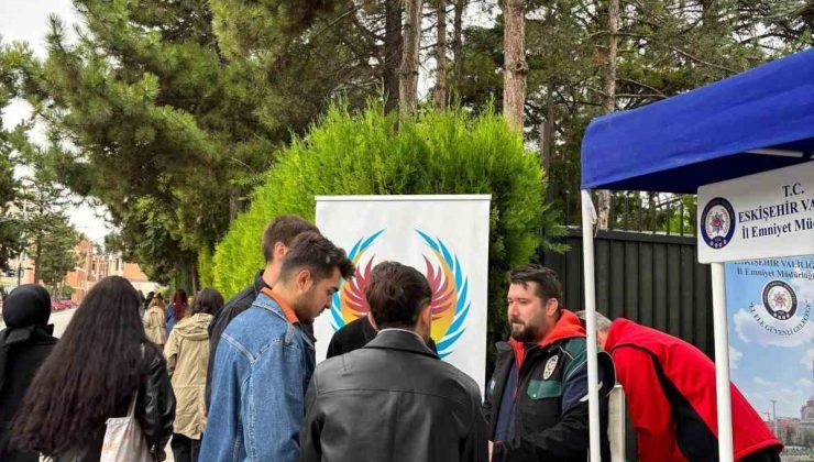 Polis, Anadolu Üniversitesi’nde 10 bin 200 öğrenciyi bilgilendirdi