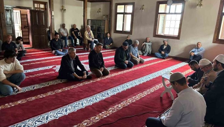Türk Ocağı, hatim duası ve mevlid okutturmak için bir araya geldi